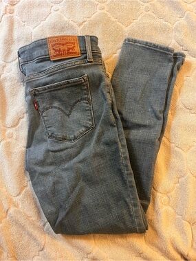 Levi’s 711 Skinny Leg Jean - Medium Wash